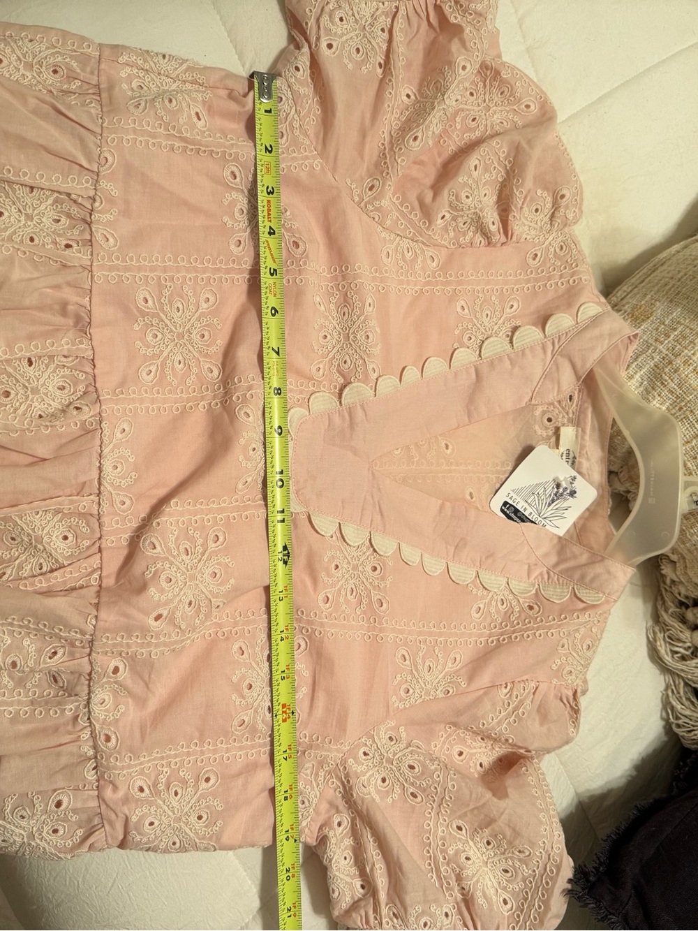 NWT Entro Pale Pink Eyelet Peplum Blouse with Scallop Trim - Picture 6 of 6
